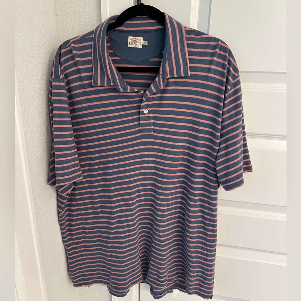 Men’s Faherty Short-Sleeve Navy & Coral Striped Polo